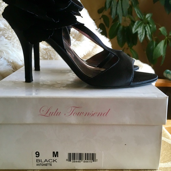 Lulu Townsend Antoinette BLACK 4” Anklet Heel with Flower size 9 EUC - Picture 8 of 8